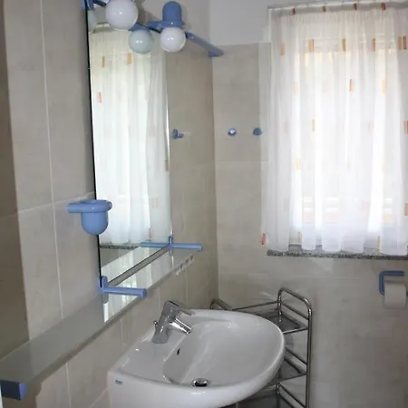 Gemuetliche Ferienwohnung Mit Seeblick In Roebel / Mueritz Apartmán *