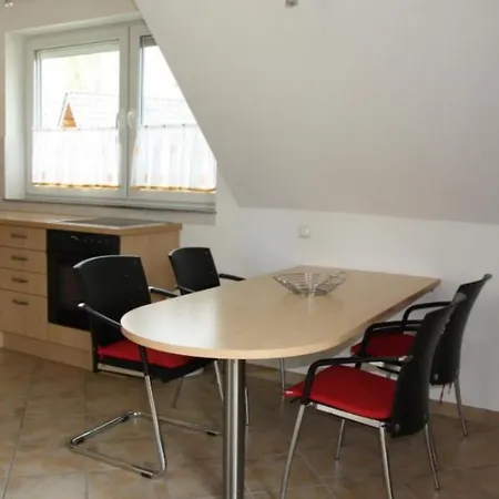 Gemuetliche Ferienwohnung Mit Seeblick In Roebel / Mueritz * Marienfelde